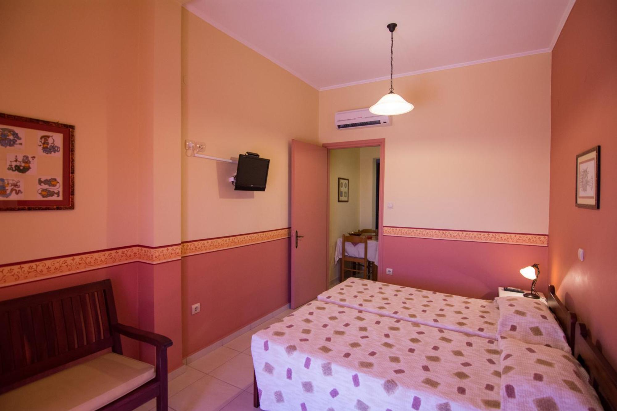 Aeriko Benovias Rooms & Apartments 카르파스 외부 사진